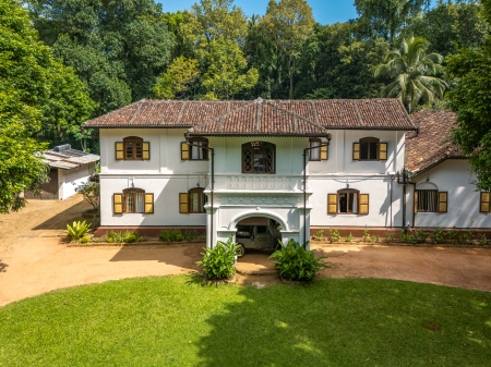 Understanding the Sri Lankan Traditional Walauwa lifestyle